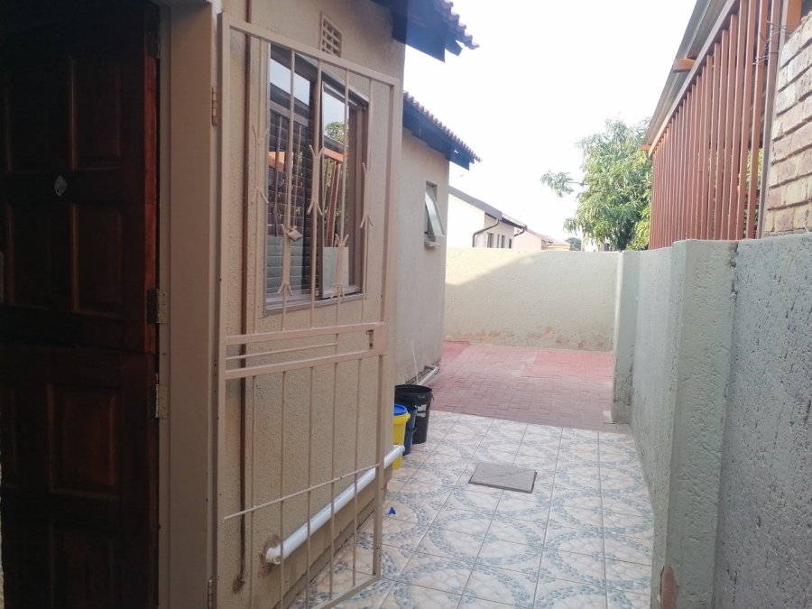 3 Bedroom Property for Sale in Mabopane Unit X North West